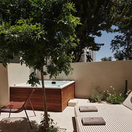 Nauma Paros Design Boutique Hotel-adults Only ナウサ