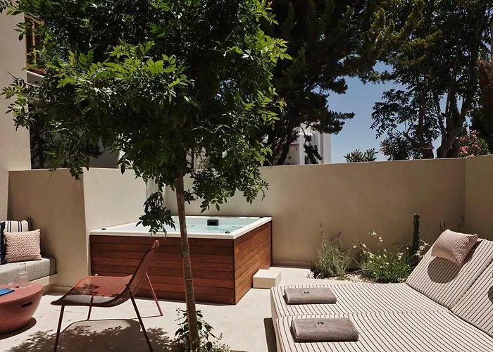 Nauma Paros Design Boutique Hotel-adults Only נאוסה